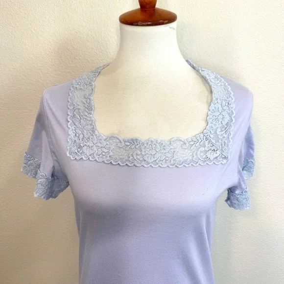 HANRO of Switzerland Nightgown Short Sleeve Lace Trim SM Lavender Quiet Luxury - Picture 2 of 8